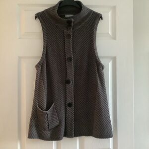 Woman’s tunic vest by “Habitat”